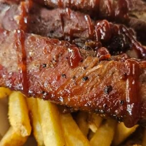 BBQ ribs with fries
